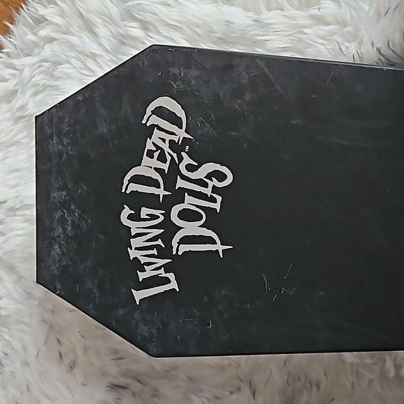 Living dead doll. Edgar allan Poe and Annabel Lee - Picture 5 of 6